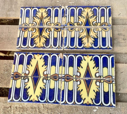 Antiguos azulejos en cenefa