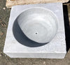 Lavabo antiguo de mármol cuadrado 55 x 55 cm.