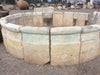 Fuente de piedra antigua.