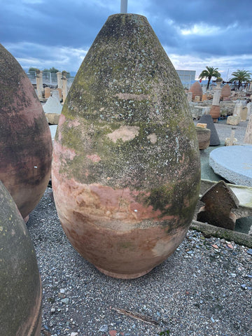 Tinaja de barro antigua