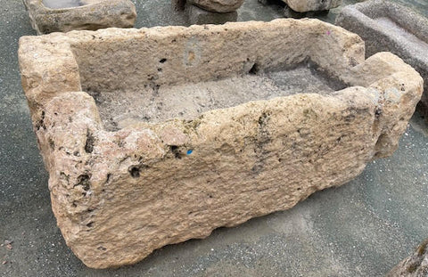 Pilón de piedra 1,65 m x 80 cm