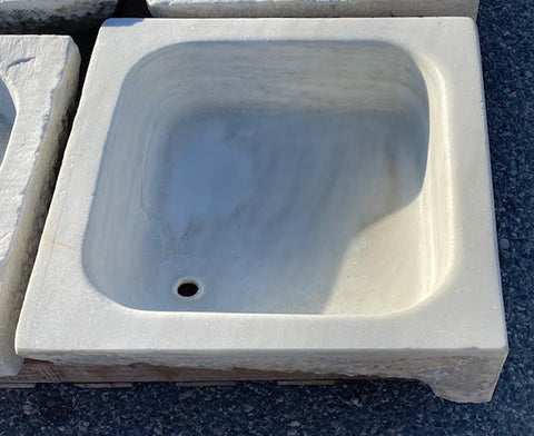 Lavabo de mármol antiguo