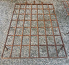 Reja de hierro cruzado.
