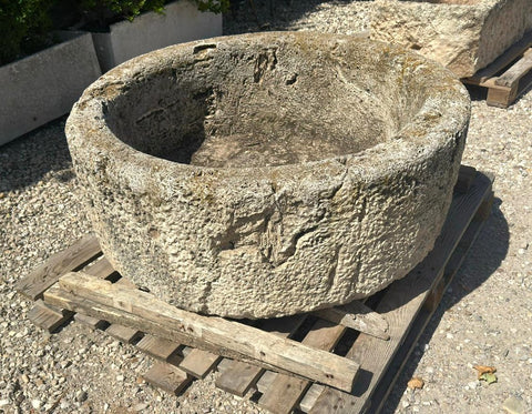 Pilon de piedra redondo