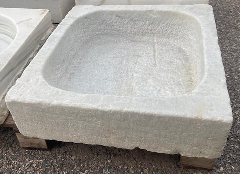 Lavabo de mármol antiguo