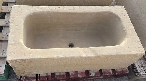 Pilon de piedra de sillar