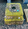 Pedestales y basas en piedra.