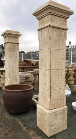 Postes de piedra y cemento