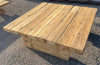 Mesa baja de madera recuperada.