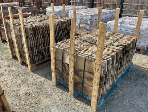 Teja en escamas claritas