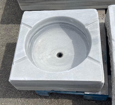 Lavabo antiguo de mármol