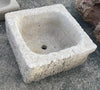 Lavabo de piedra de silleria.