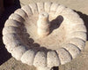Fuente de piedra travertino pequeña.