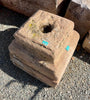 Pedestales y basas en piedra.