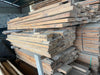 Tablones de madera antigua de molino.