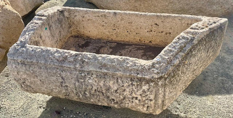 Pilón de piedra recuperado