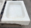 Lavabo de mármol antiguo.