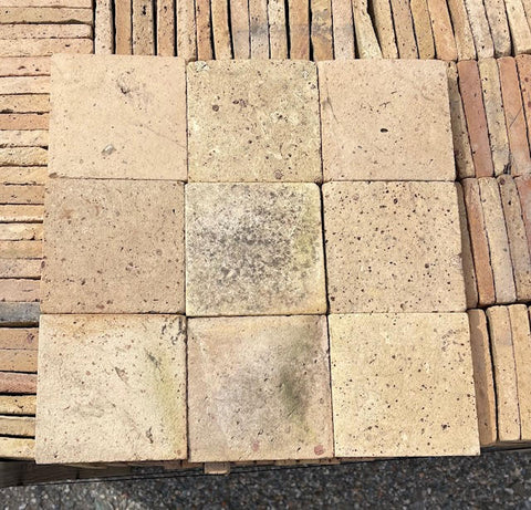Suelo de barro clarito 10 x 10 cm.