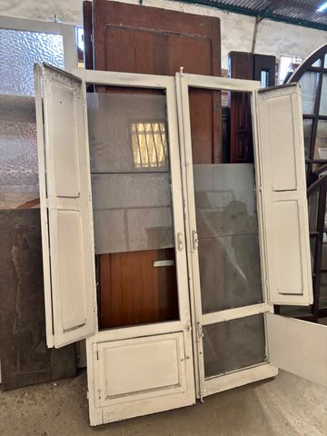 Puertas cristaleras con contraventanas