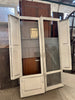 Puertas cristaleras con contraventanas.