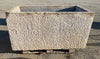 Pilón de piedra 1,61 m x 84 cm.