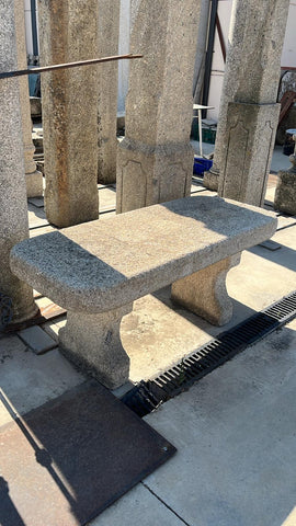 Banco de granito