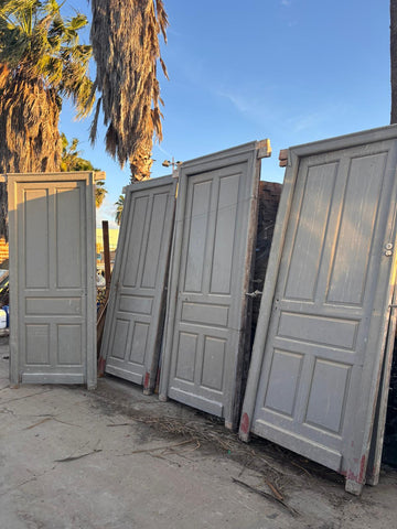 Antiguas puertas de pino flandes