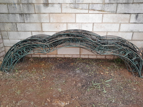 Pergola y arcos de hierro