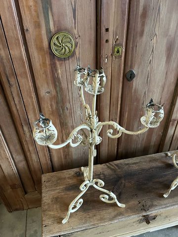 Candelabros de hierro antiguos