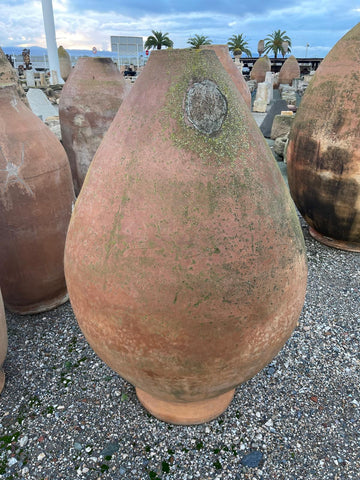 Tinaja de barro antigua