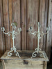 Candelabros de hierro antiguos.