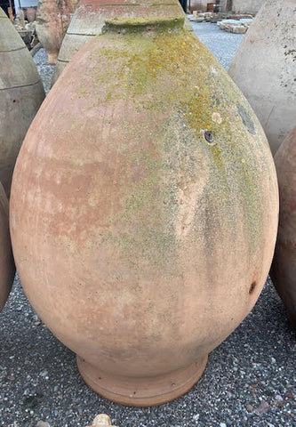 Tinaja de barro recuperada