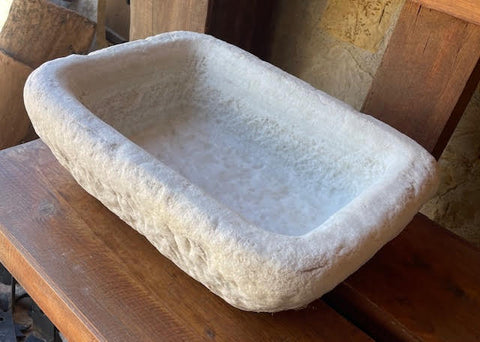 Lavabo antiguo de mármol