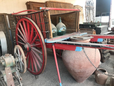 Carro de varas rojo