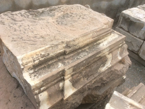 Cornisa de piedra