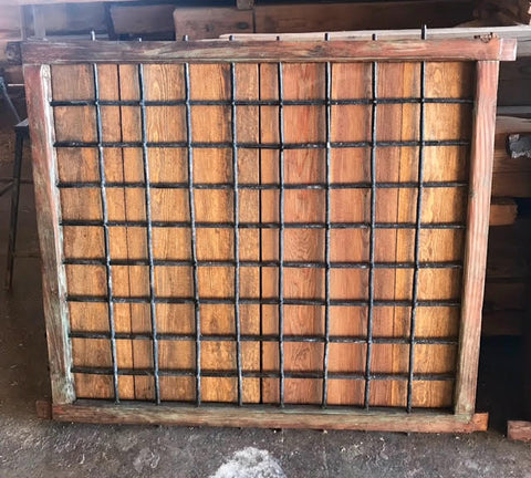 Ventana reja de hierro cruzado