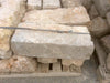 Bordillos piedra gris.