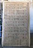 Puerta antigua de cuarterones