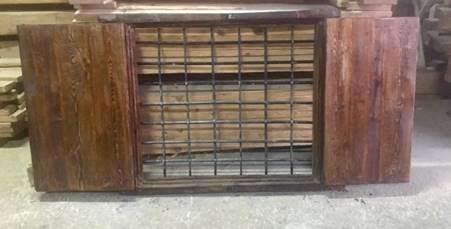Ventana reja de hierro cruzado