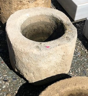 Pila antigua de piedra arenisca 42 cm diámetro
