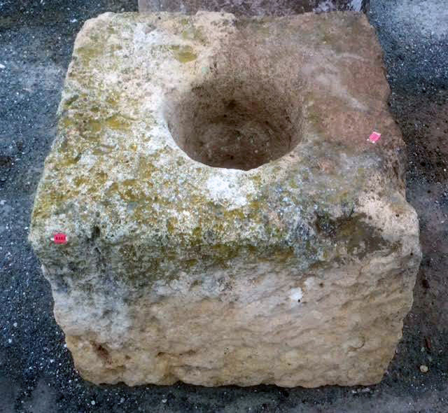 Pilón piedra arenisca cuadrado.