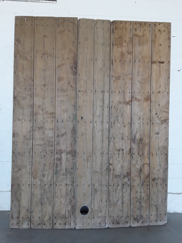Puerta de madera antigua de 3 hojas