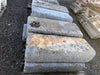Escalones de piedra de granito.