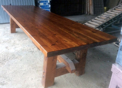 Mesa grande de maderas recuperadas