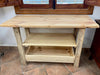 Mesa para lavabo en madera natural.