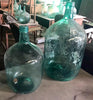 Conjunto de damajuanas rectas.