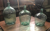 Conjunto de damajuanas rectas.
