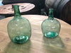Conjunto de damajuanas verdes