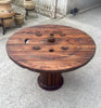 Mesa reciclada con bobina antigua.