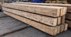 Vigas viejas de madera restauradas.
